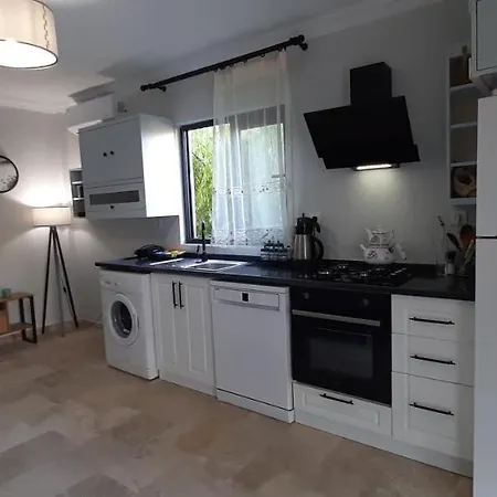 Elisam Apart 1 Holiday home